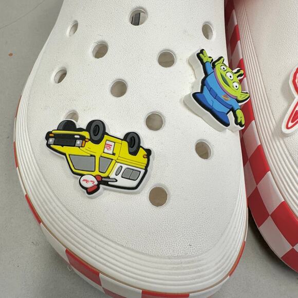 Crocs Toy Story Pizza Planet Off-Court Clog Men's size 8 Women's 10 - Picture 7 of 16